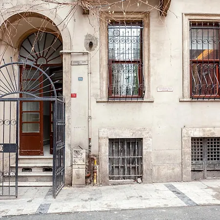 Stylish Flat Near Istiklal Street イスタンブール