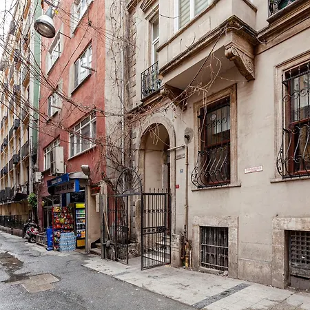 Stylish Flat Near Istiklal Street アパート イスタンブール