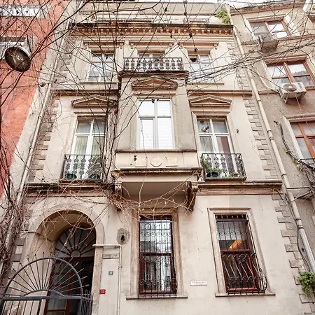 Stylish Flat Near Istiklal Street アパート イスタンブール